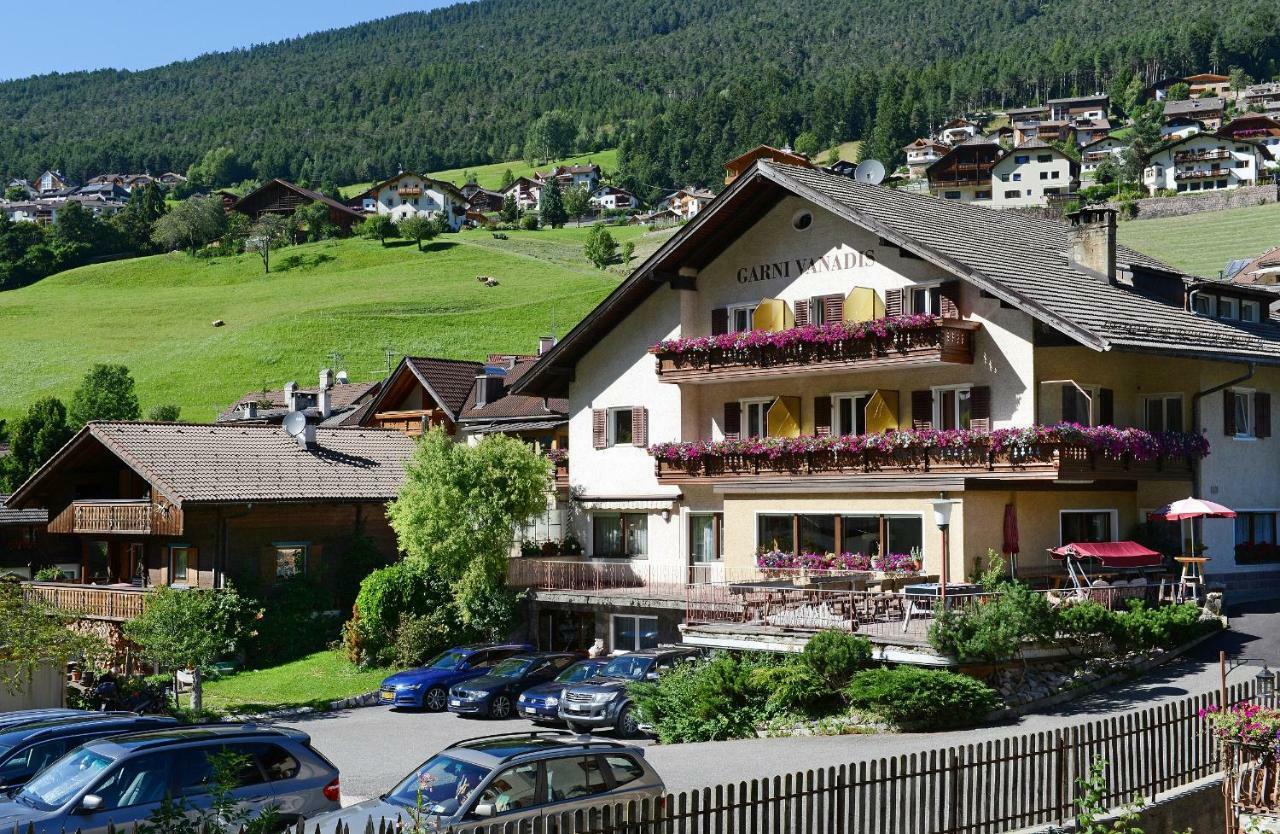 Hotel Garni Vanadis Ortisei Ngoại thất bức ảnh